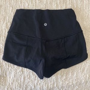 Lululemon In Movement Short sz 6